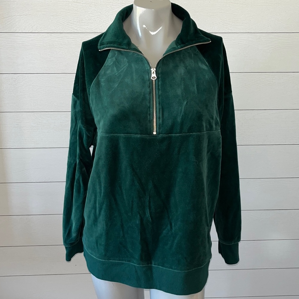 LIKE NEW Wild Fable green velour half zip M